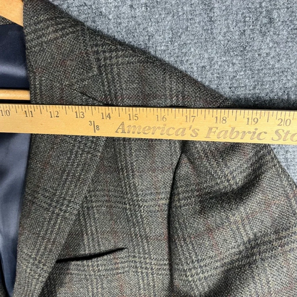 Jos.‎ A. Bank Sport Coat Mens 42R Brown Plaid 100% Wool Tailored Fit Blazer